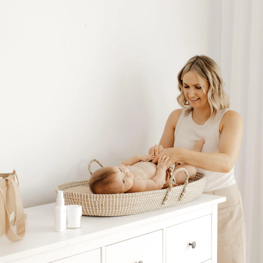 CESTA CAMBIADOR BEBÉ DE MIMBRE